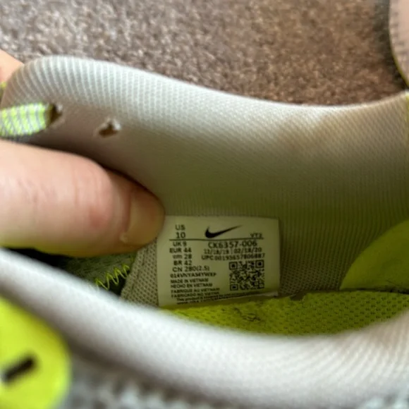 Nike Renew Run Mens Size 10. Like New worn 1 time - Picture 7 of 8